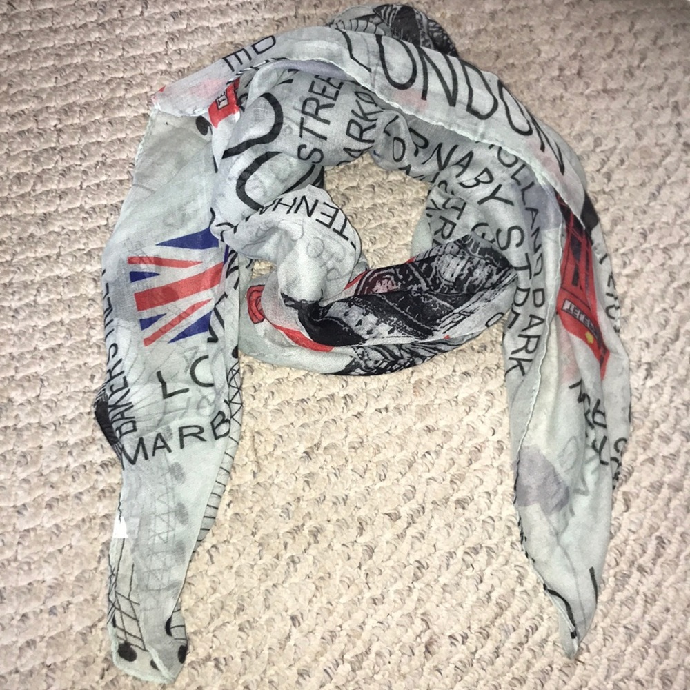London souvenir scarf